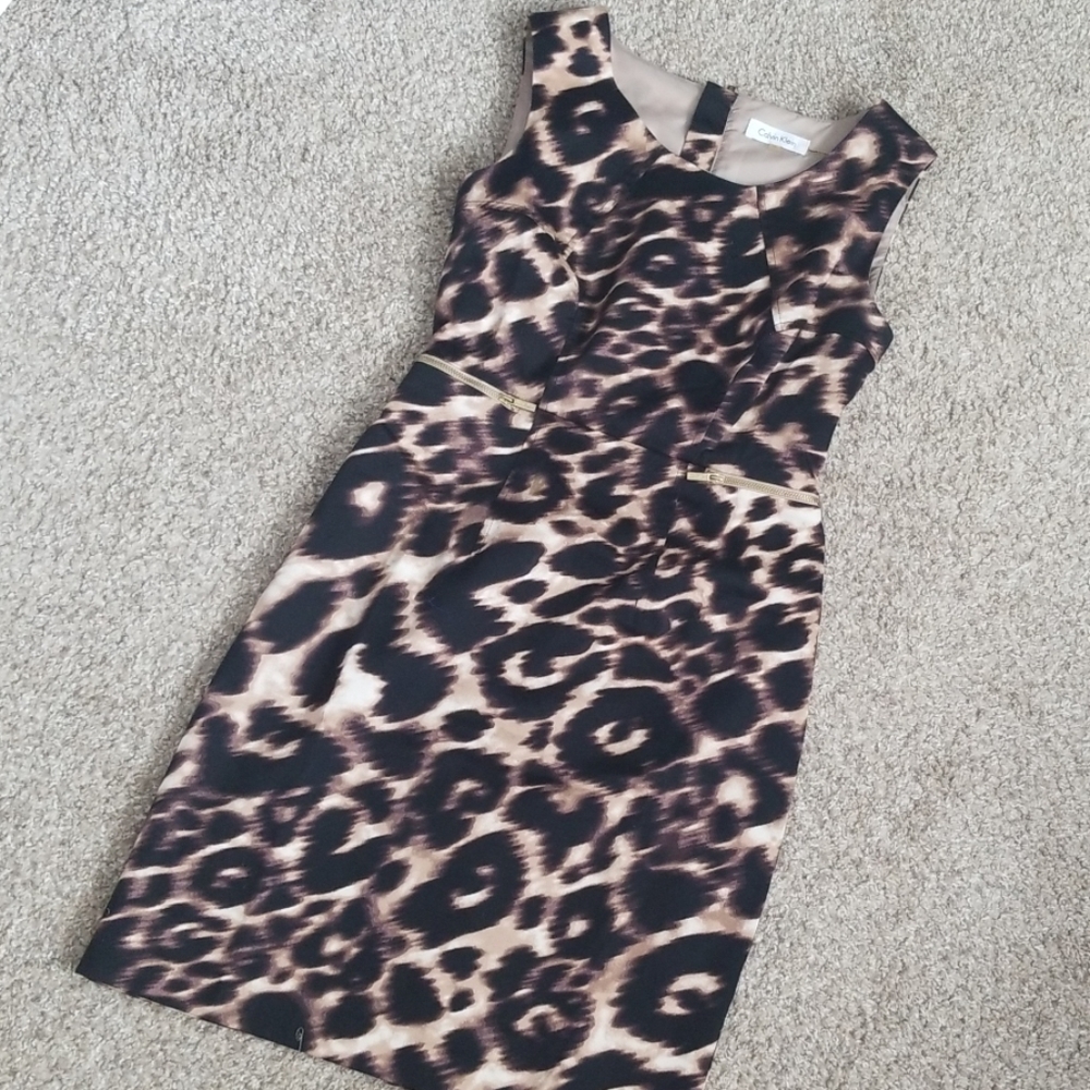 Calvin Klein Leopard Print Shift dress